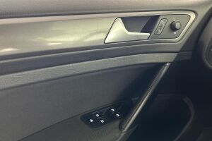 Volkswagen Golf esikatselu 16