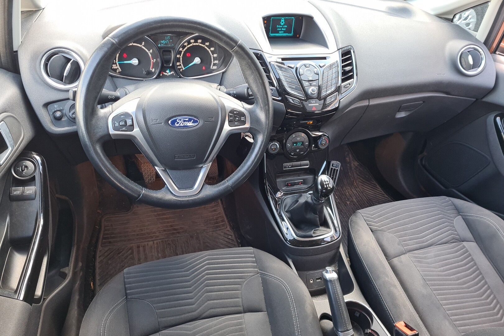 Ford Fiesta iso kuva 1