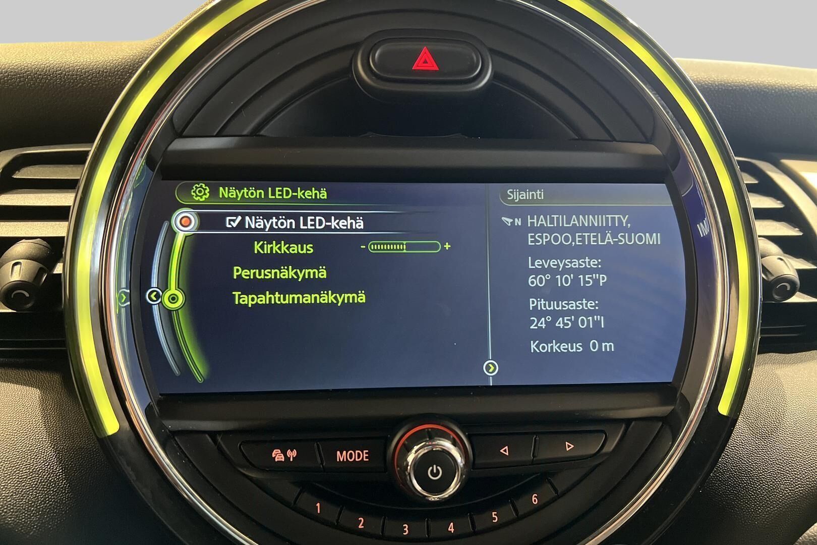 MINI Hatchback iso kuva 12