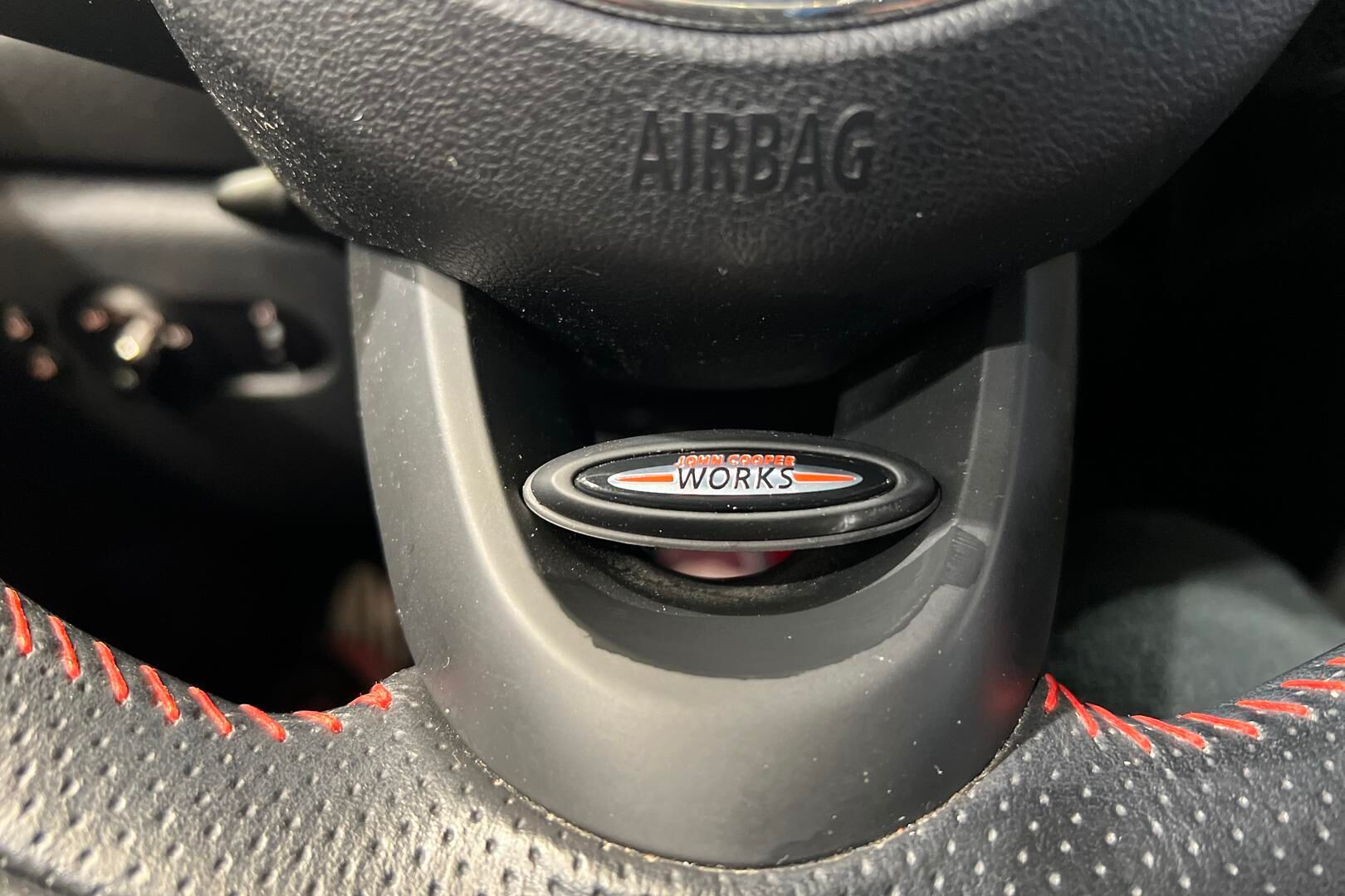 MINI Hatchback iso kuva 16