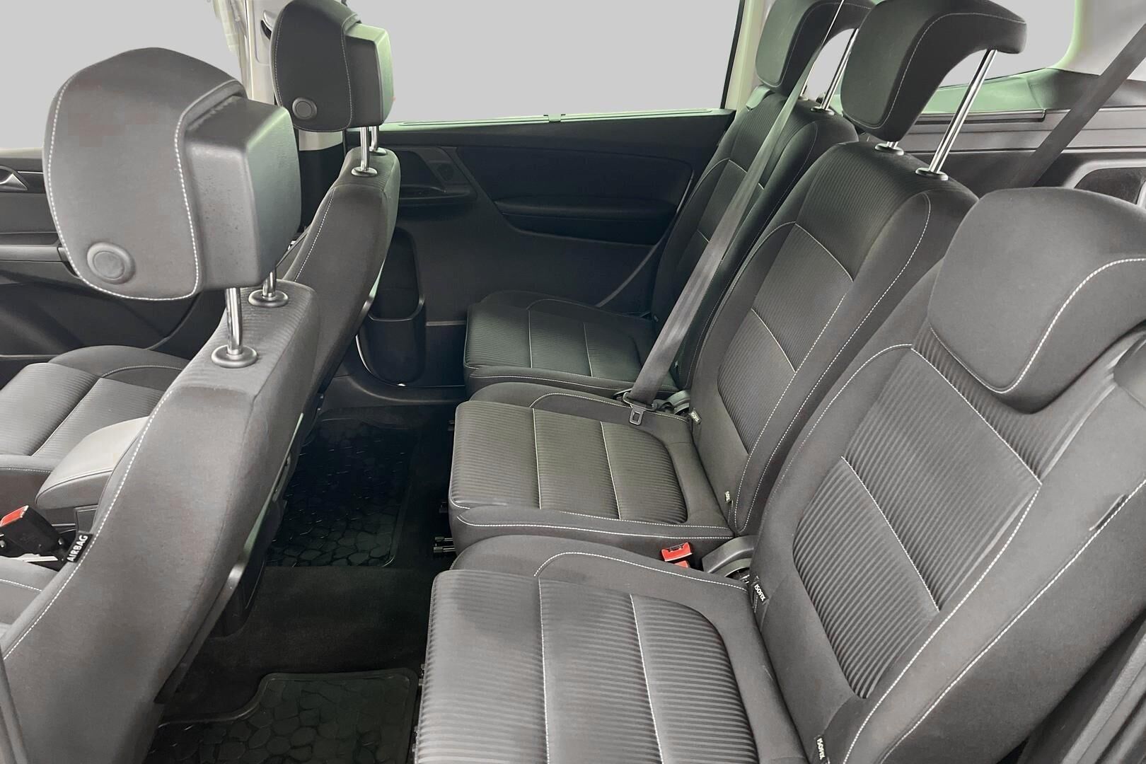 Seat Alhambra iso kuva 8