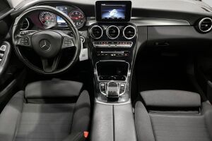 Mercedes-Benz C esikatselu 11
