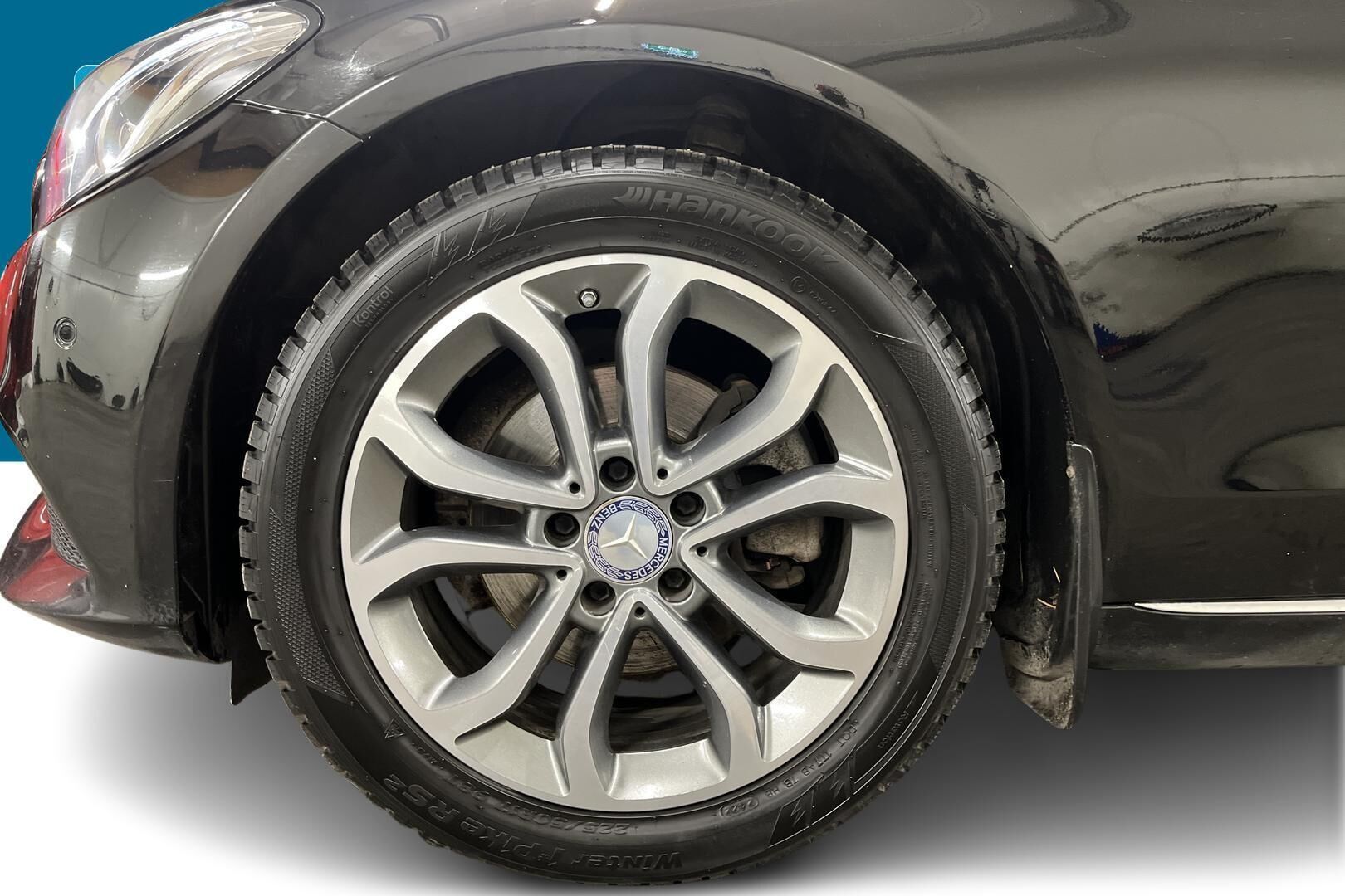 Mercedes-Benz C iso kuva 13