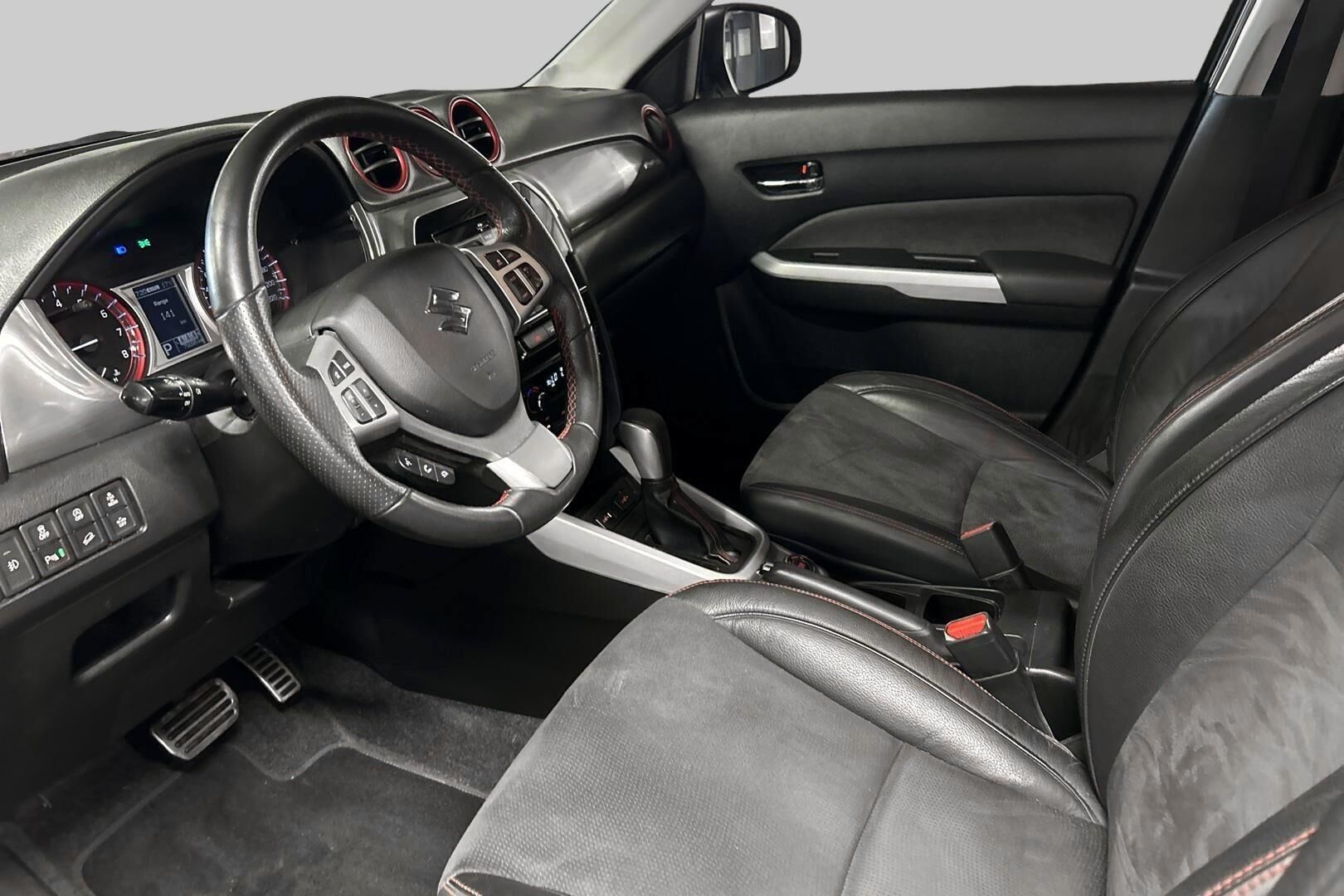Suzuki Vitara iso kuva 9