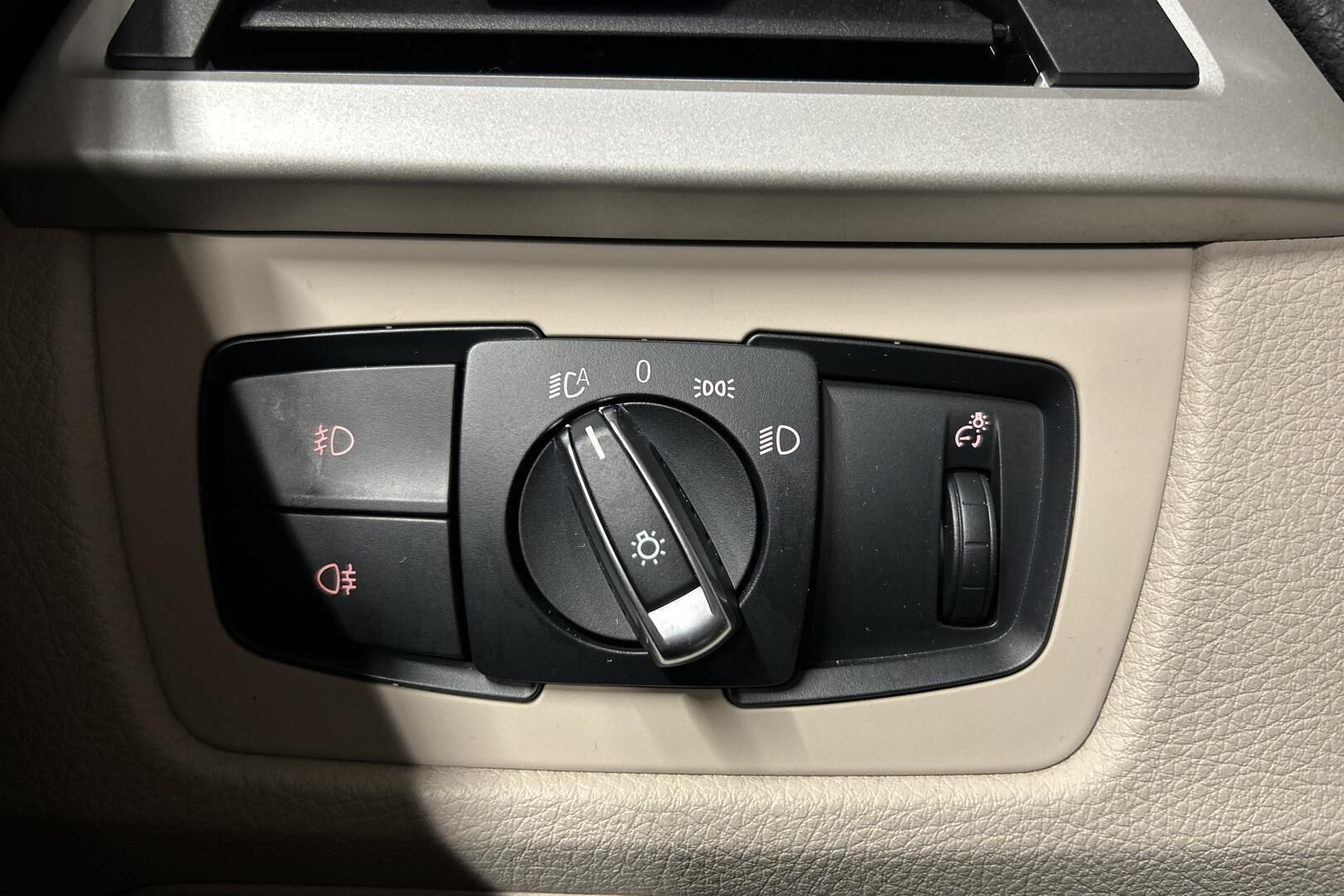 BMW 3-sarja iso kuva 18