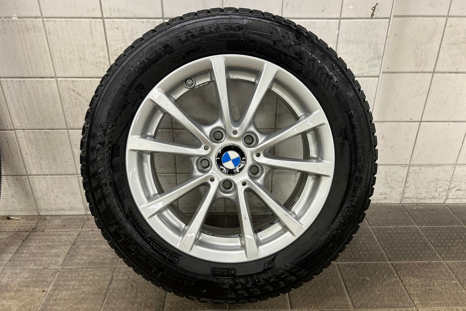 BMW 3-sarja iso kuva 28