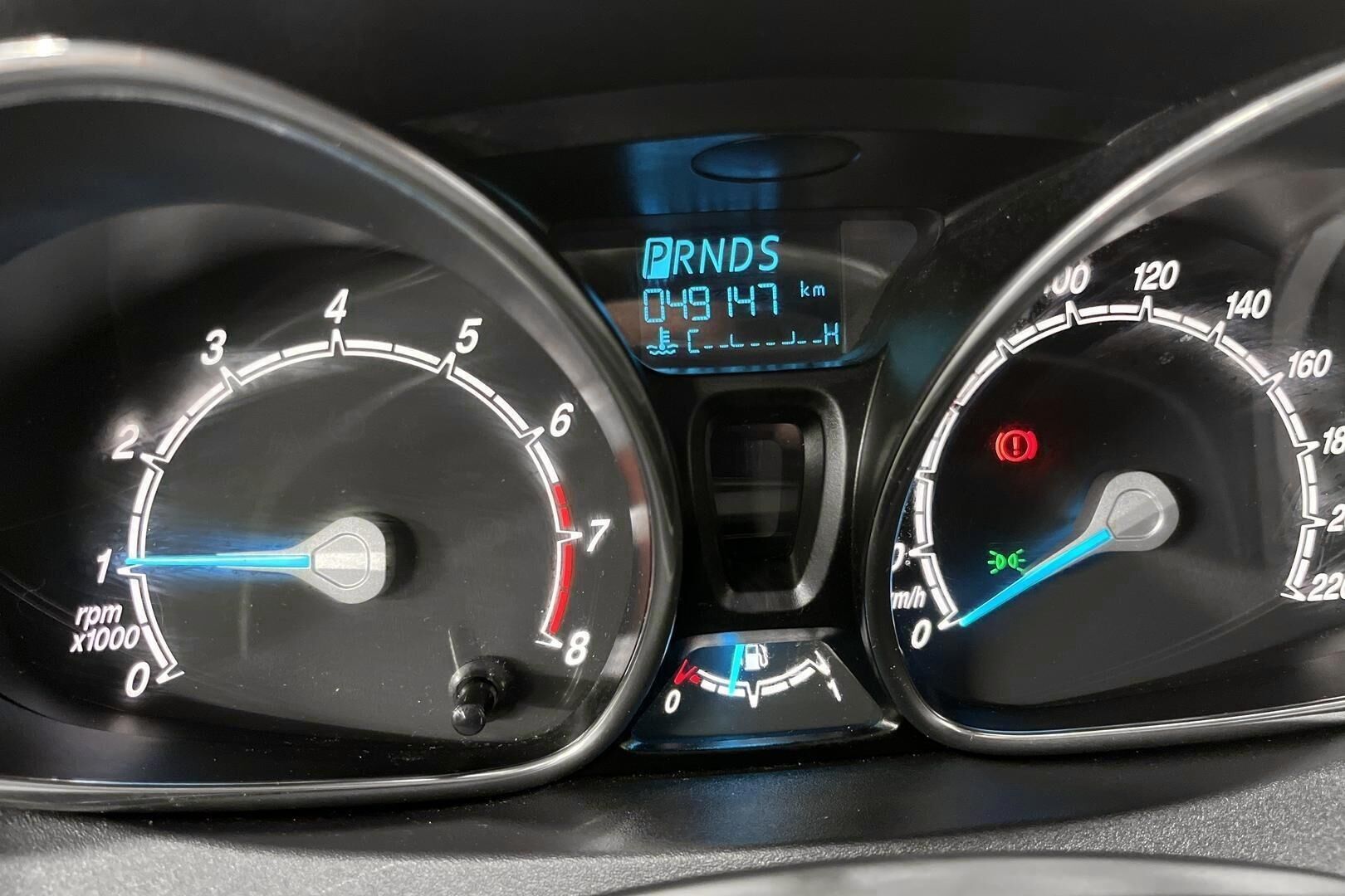Ford Fiesta iso kuva 13