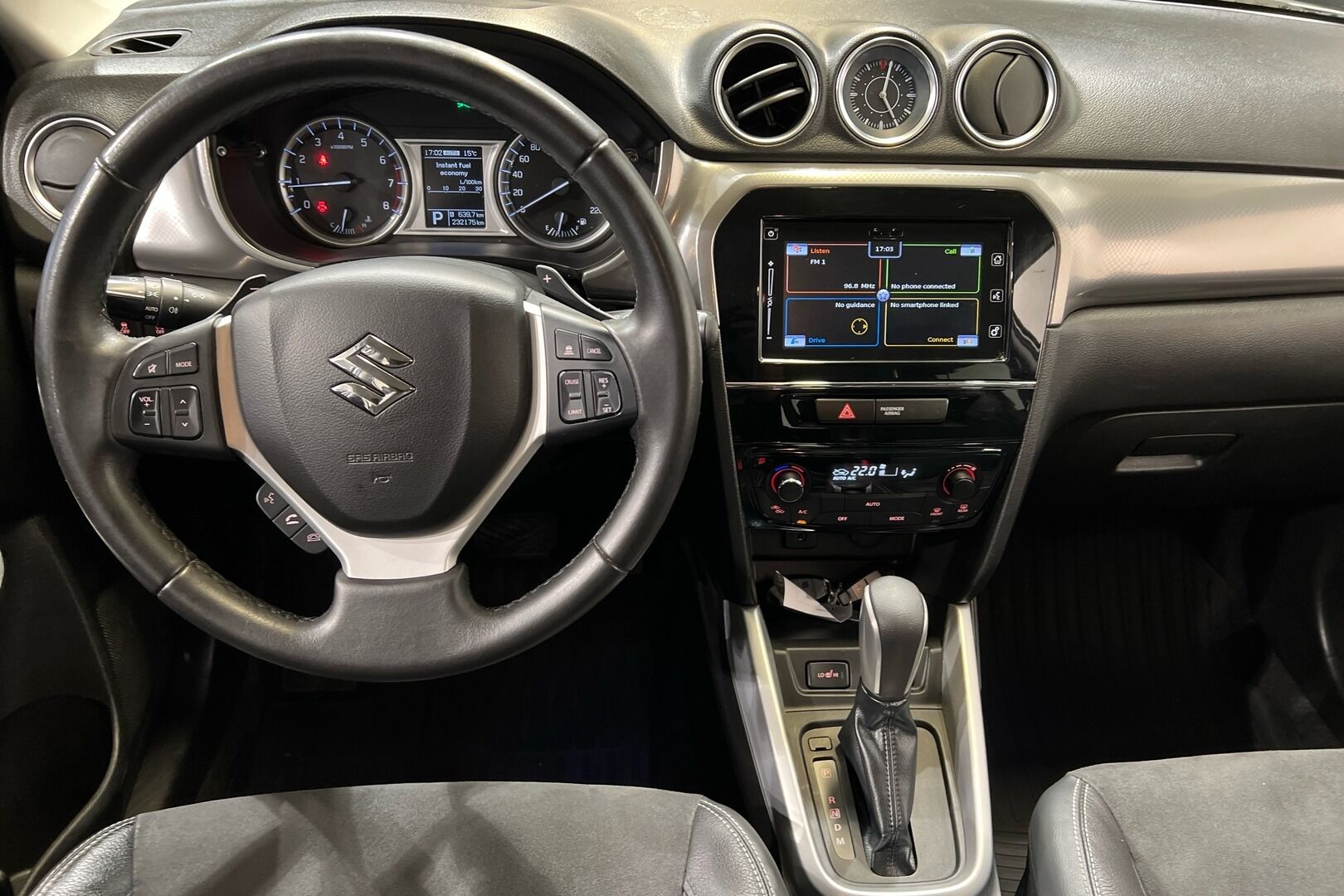 Suzuki Vitara iso kuva 11