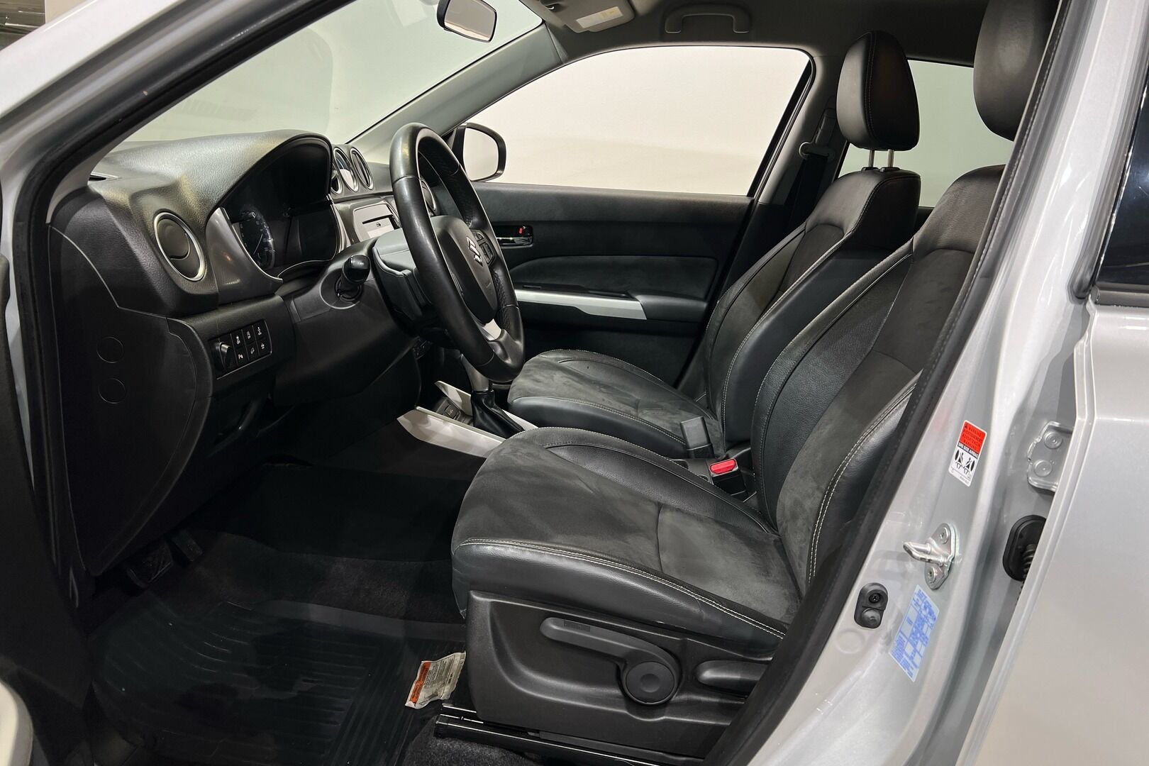 Suzuki Vitara iso kuva 13
