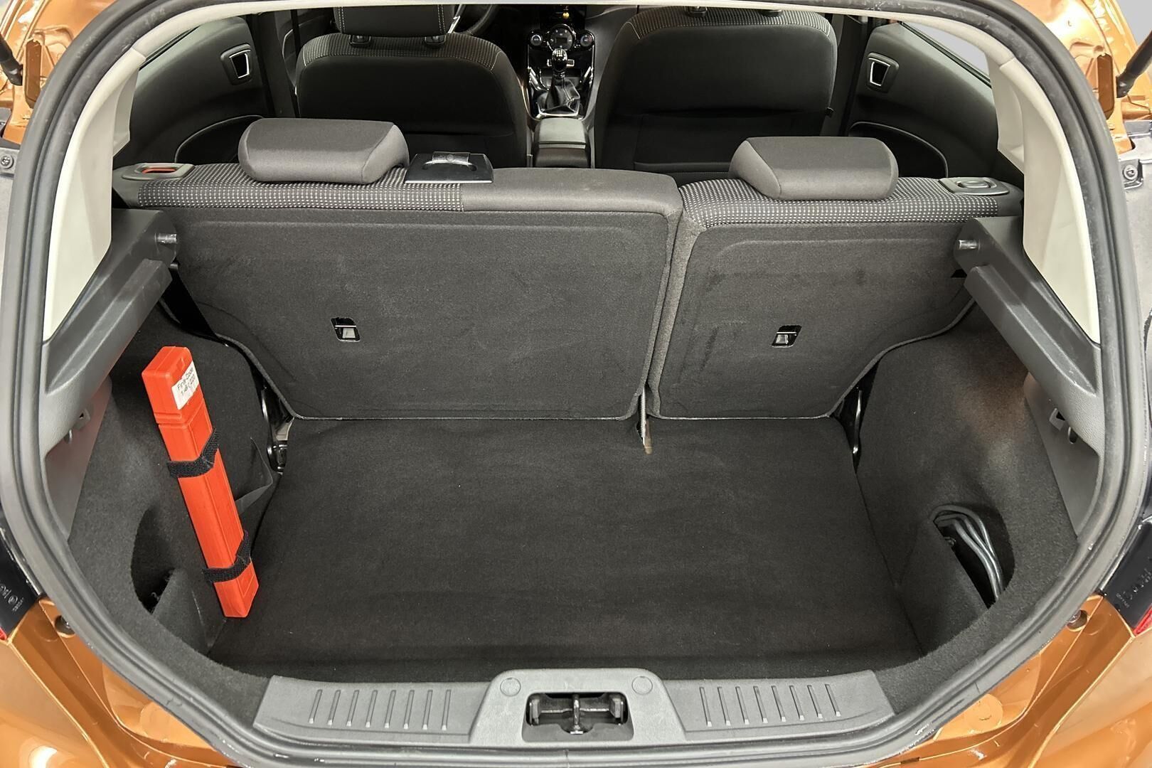 Ford Fiesta iso kuva 12