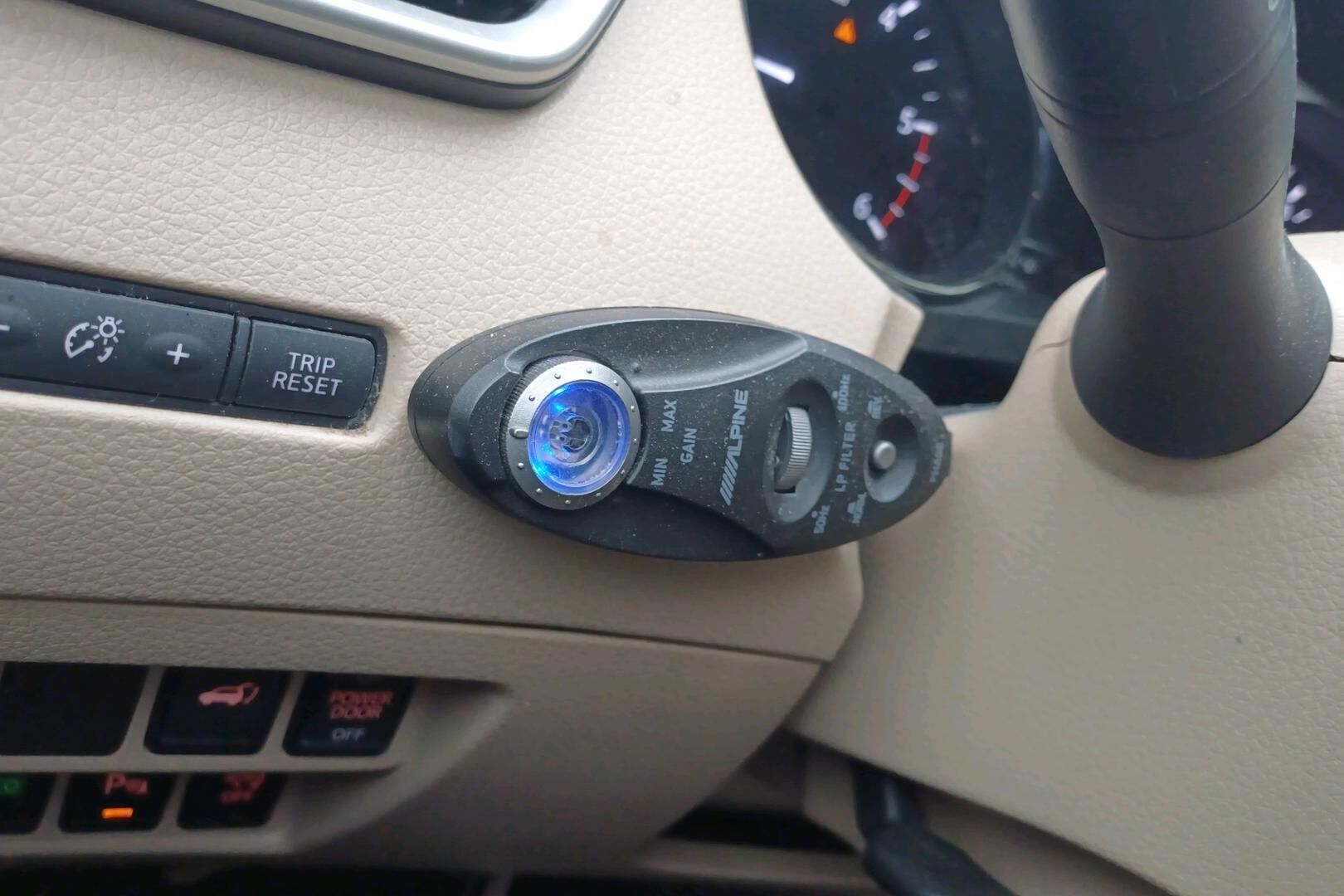 Nissan X-Trail iso kuva 32