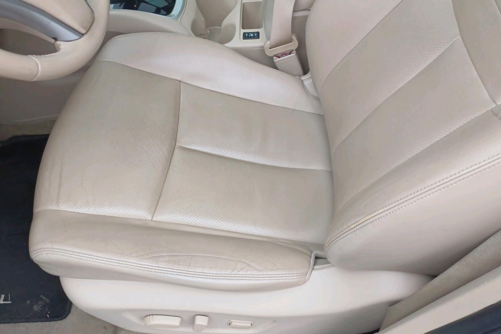 Nissan X-Trail iso kuva 28