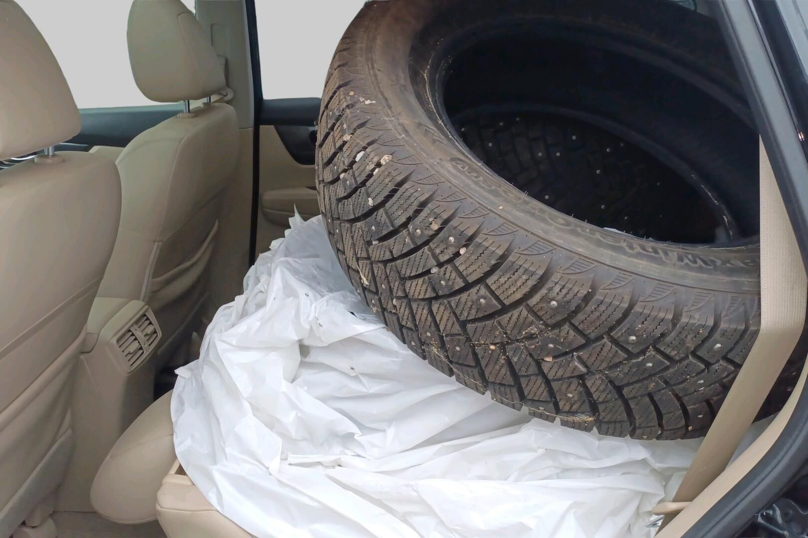 Nissan X-Trail iso kuva 3