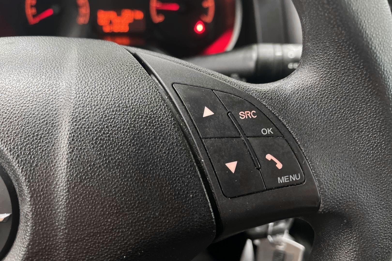 Opel Combo iso kuva 18