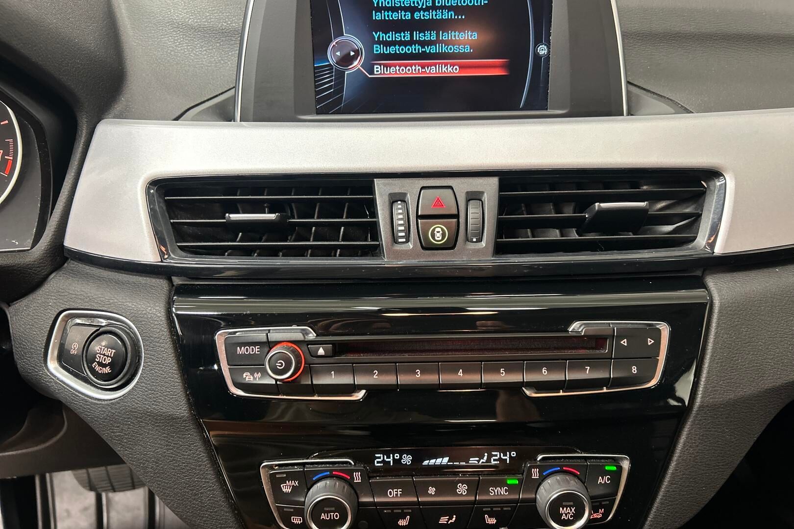 BMW X1 iso kuva 15