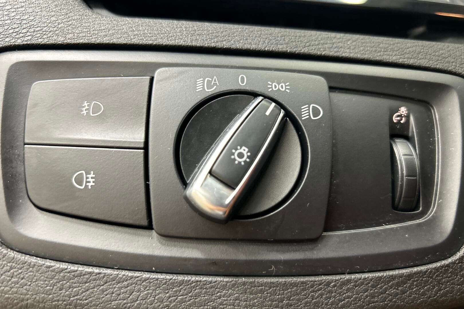 BMW X1 iso kuva 19