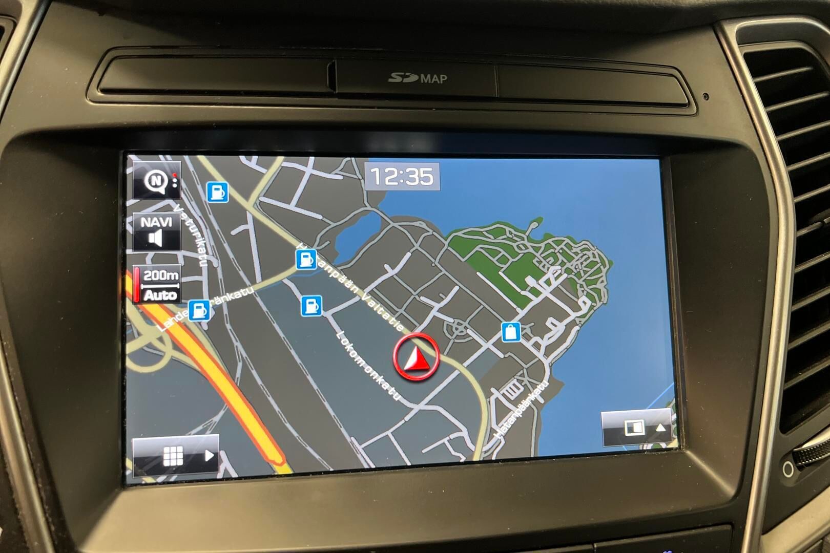 Hyundai Santa Fe iso kuva 16