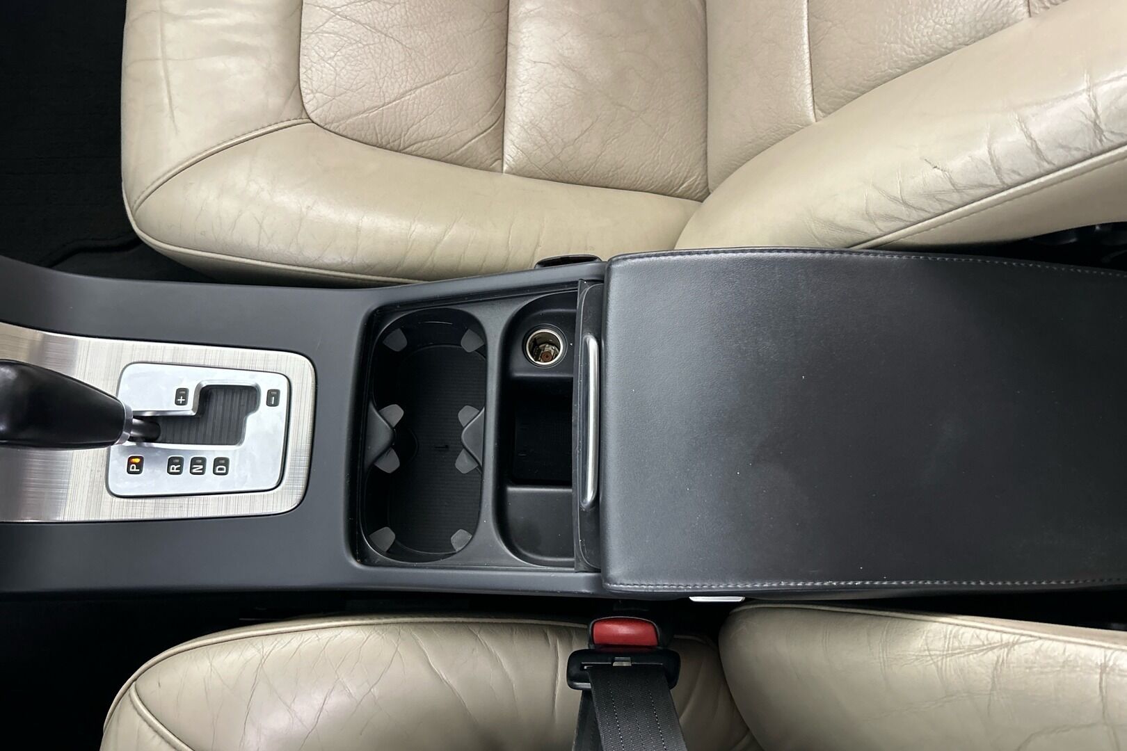Volvo S80 iso kuva 15
