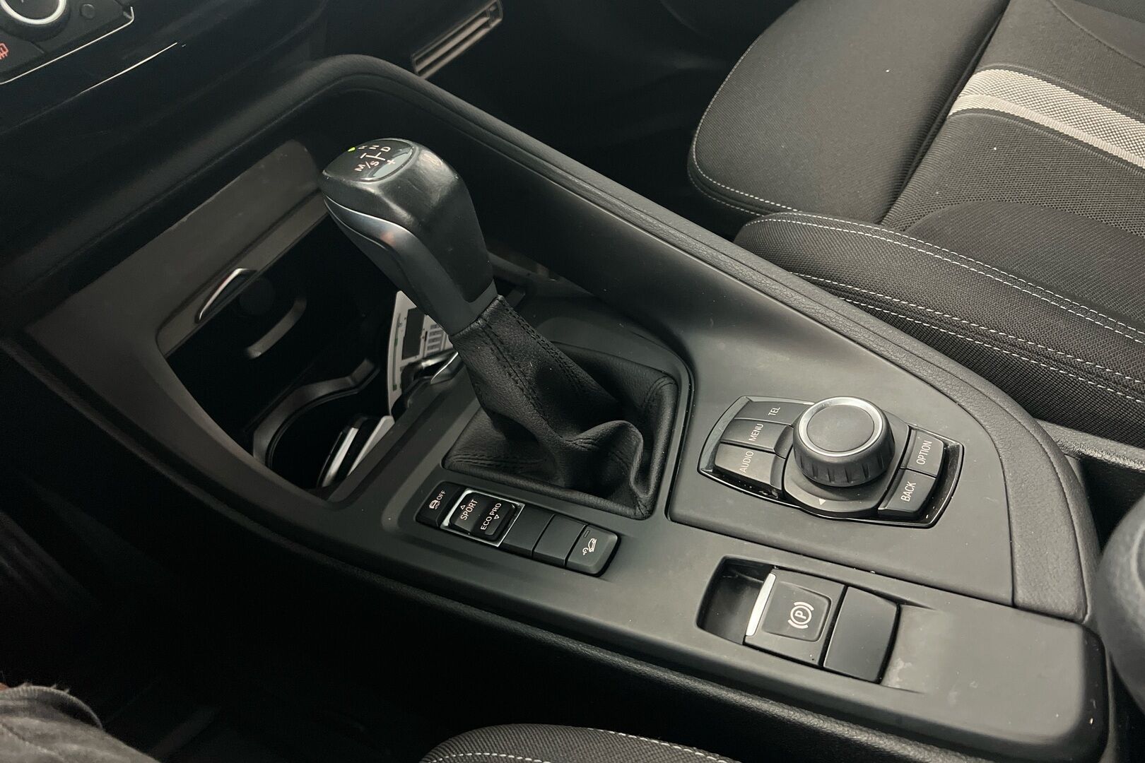 BMW X1 iso kuva 13