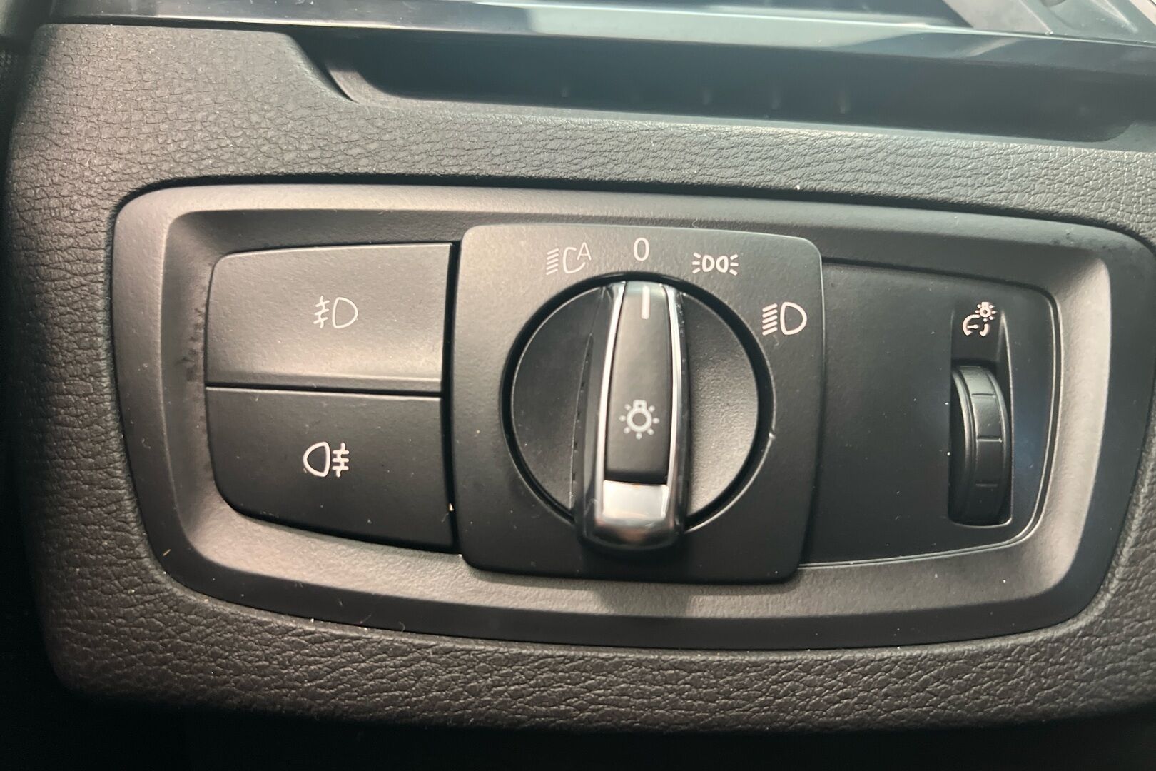 BMW X1 iso kuva 16