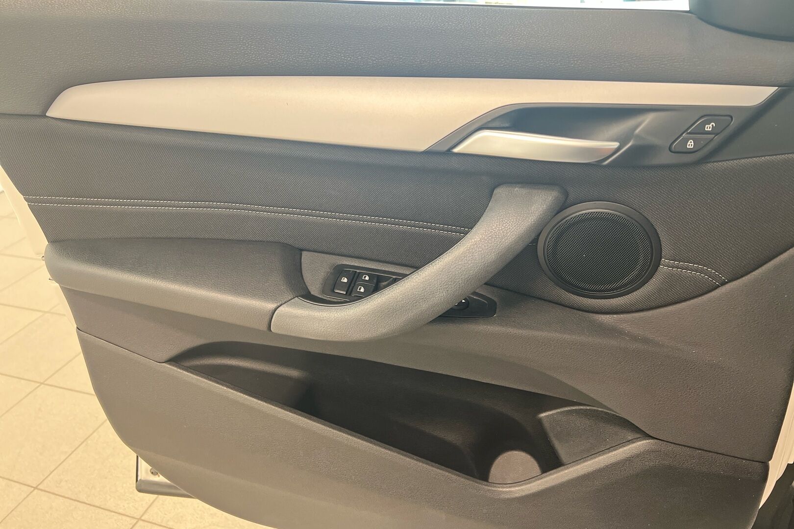 BMW X1 iso kuva 17