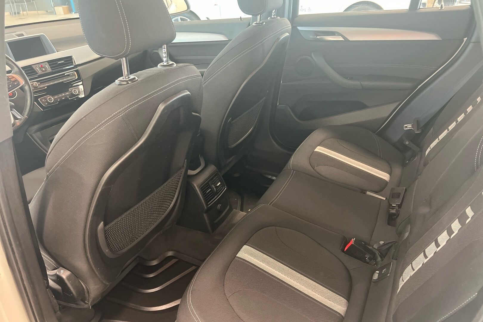 BMW X1 iso kuva 8