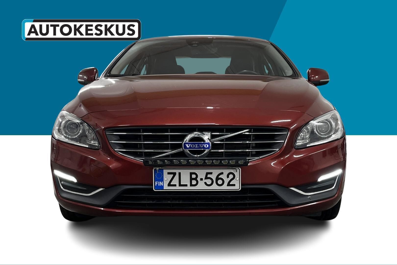 Volvo S60 iso kuva 2