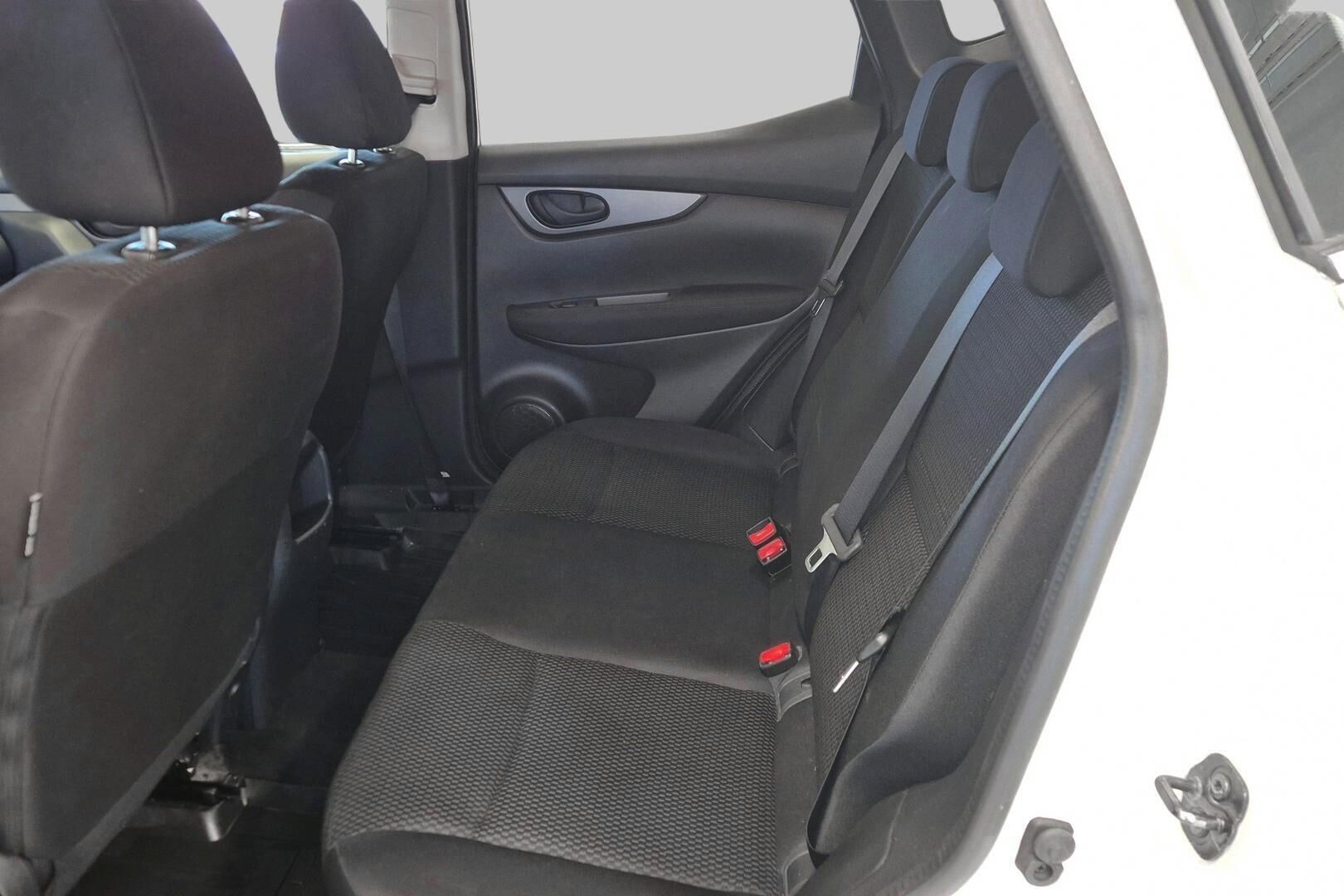 Nissan Qashqai iso kuva 10