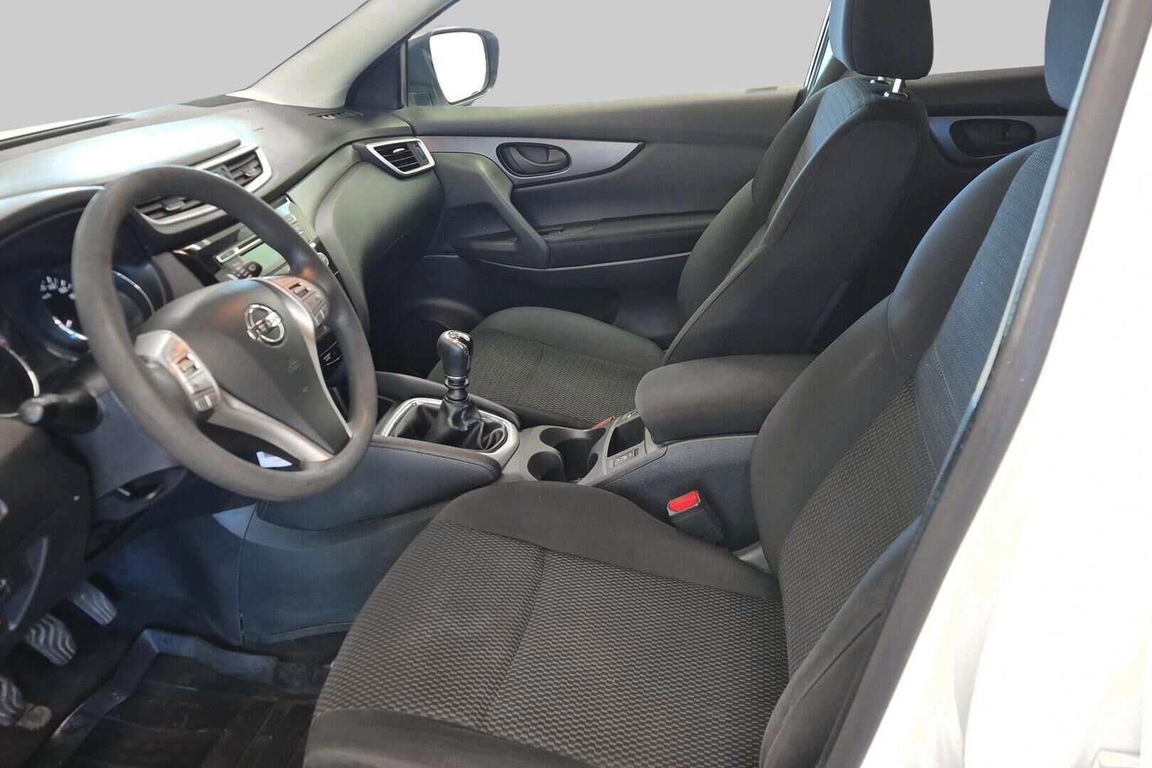 Nissan Qashqai iso kuva 9