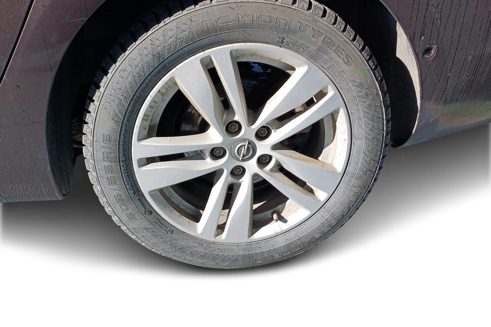 Opel Astra iso kuva 13