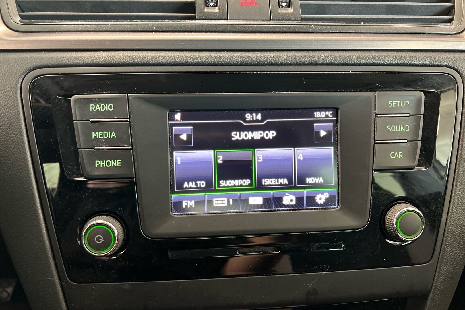 Skoda Rapid iso kuva 12