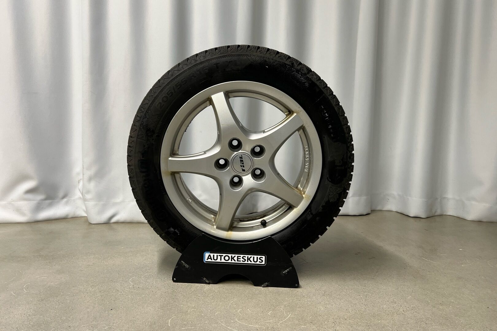 Volkswagen Golf iso kuva 15