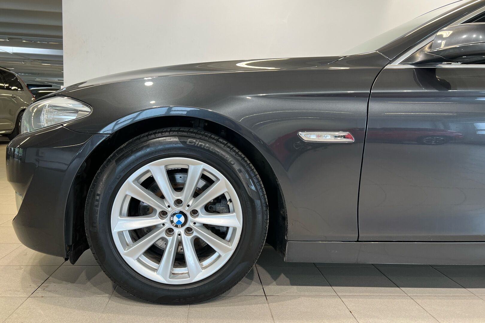 BMW 5-sarja iso kuva 10
