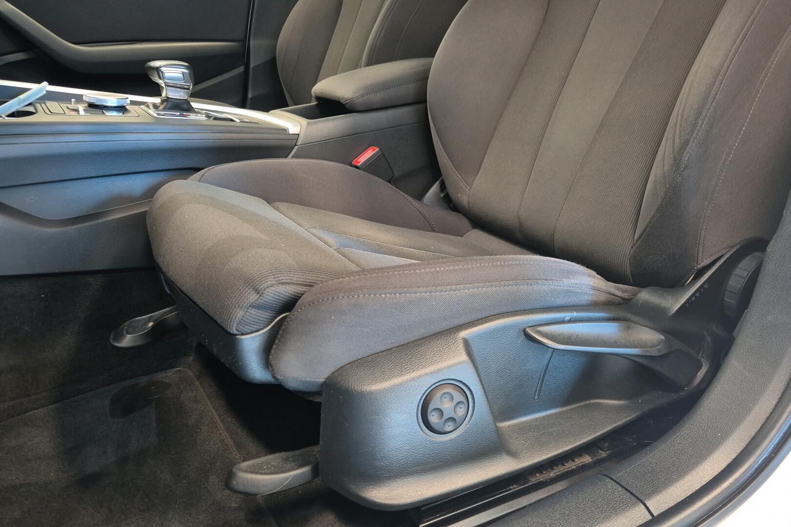 Audi A4 allroad quattro iso kuva 19