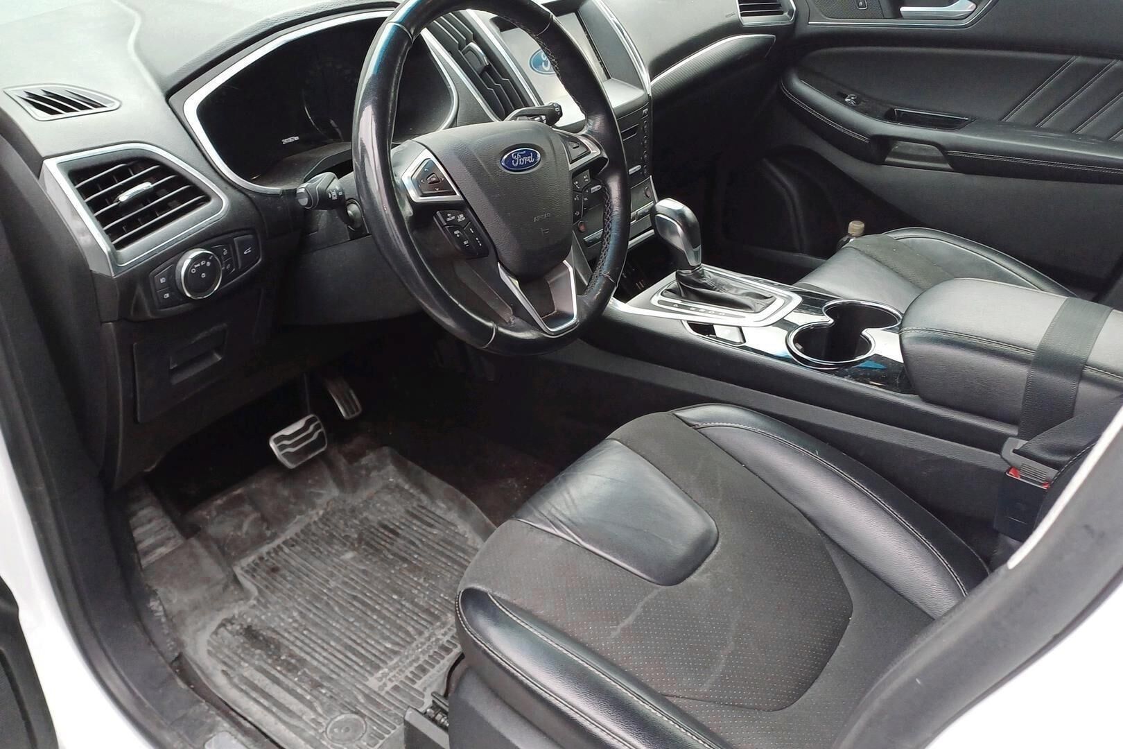 Ford Edge iso kuva 1