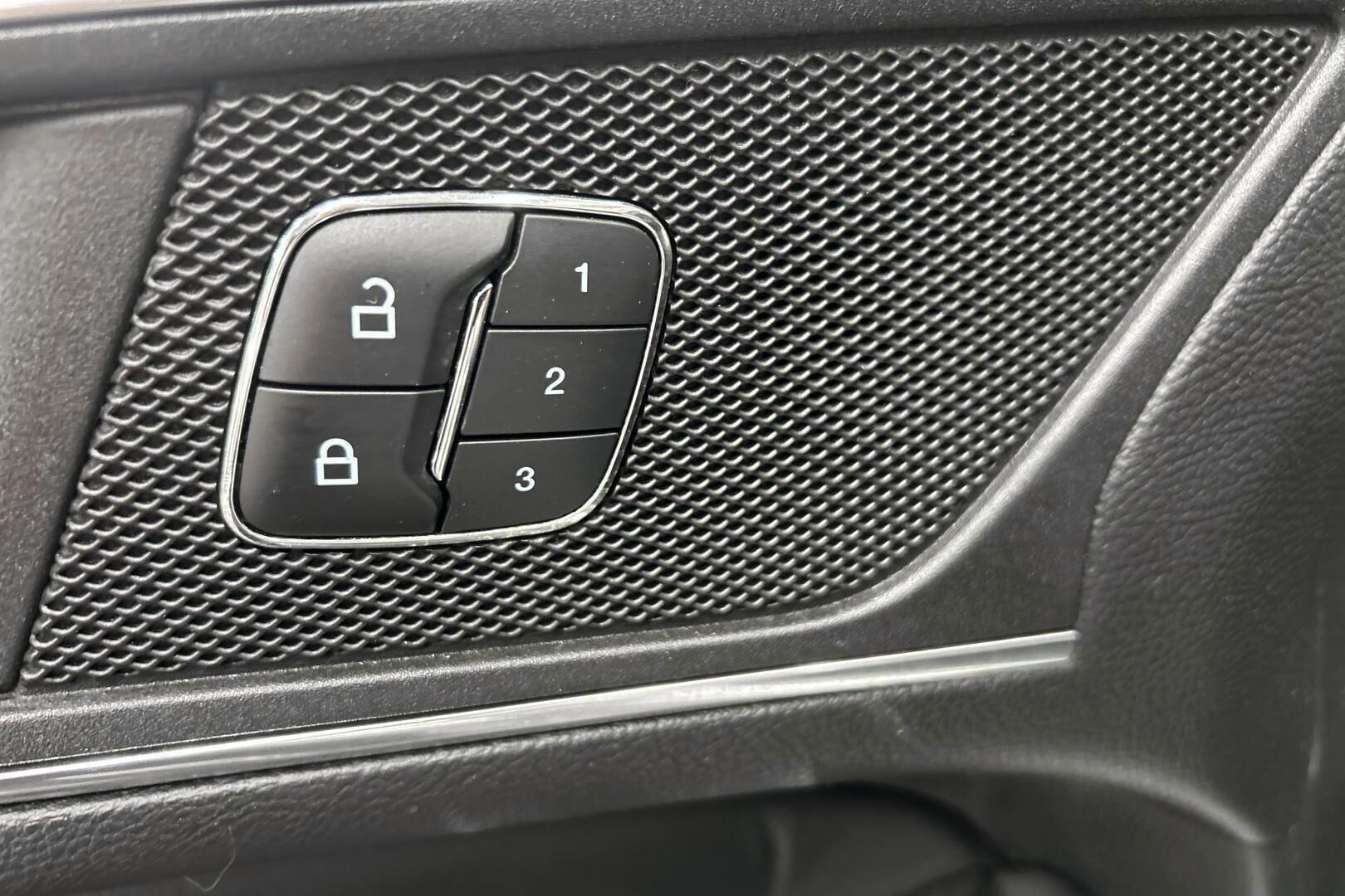 Ford Edge iso kuva 13
