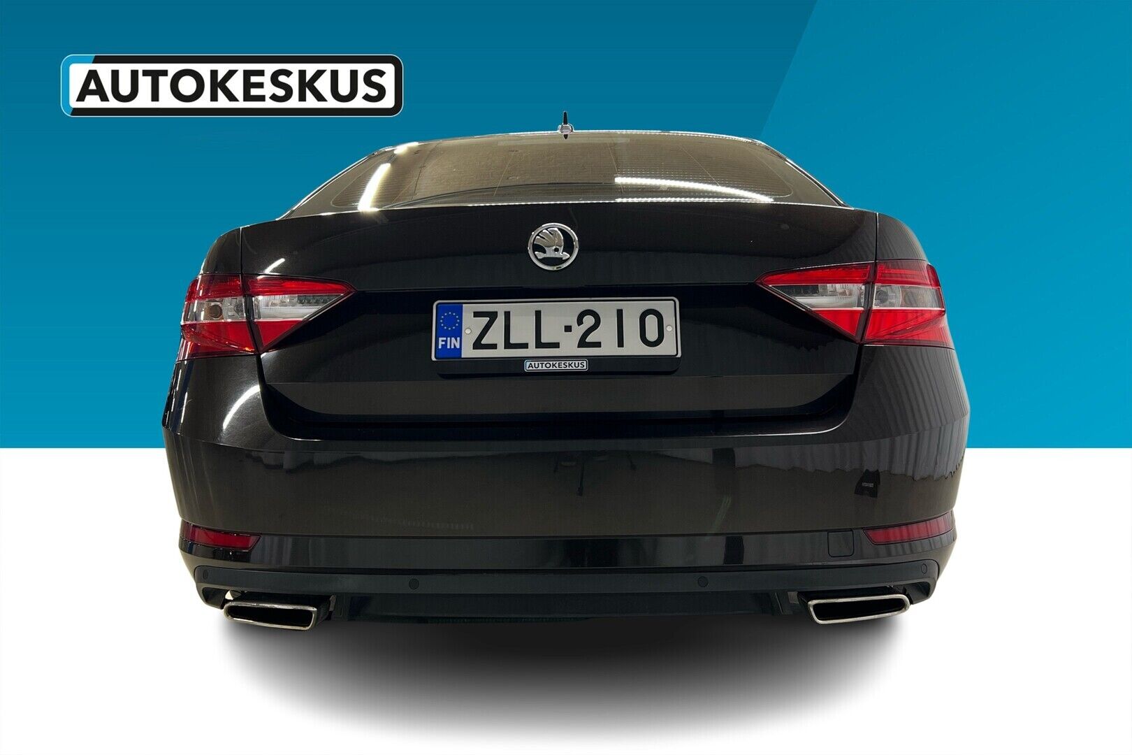 Skoda Superb iso kuva 3