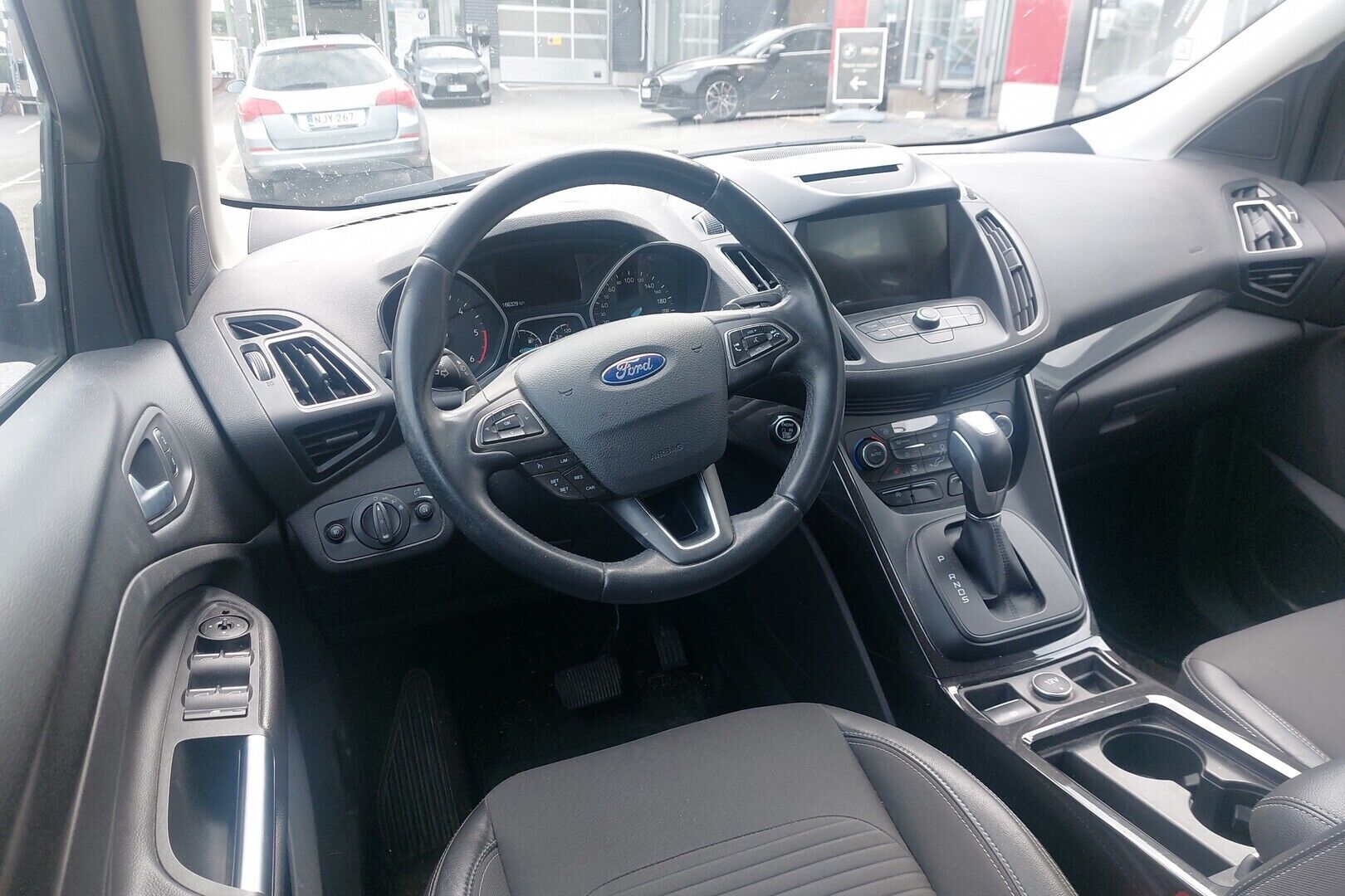 Ford Kuga iso kuva 2