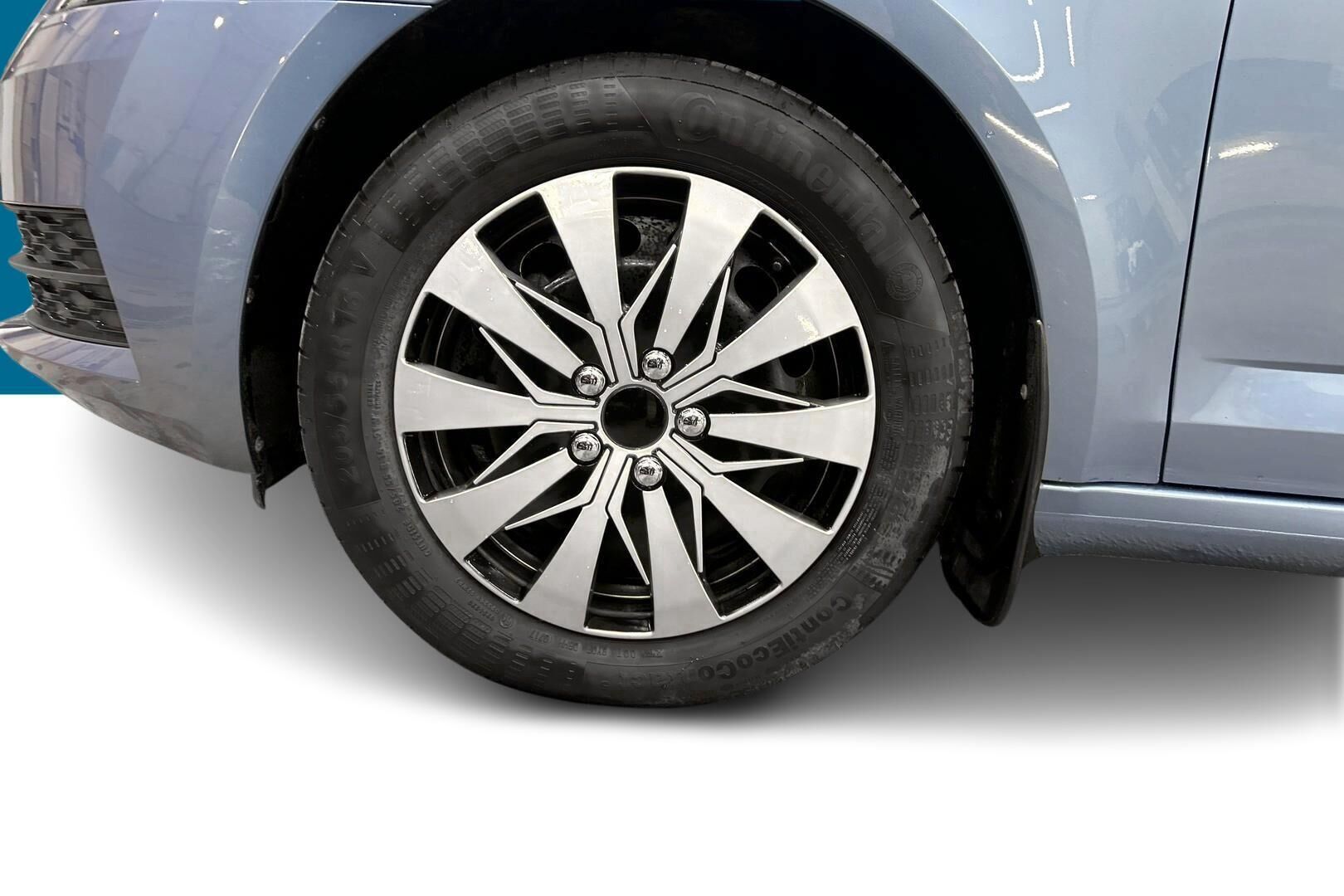 Skoda Octavia iso kuva 10