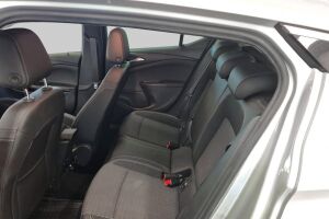 Opel Astra esikatselu 10