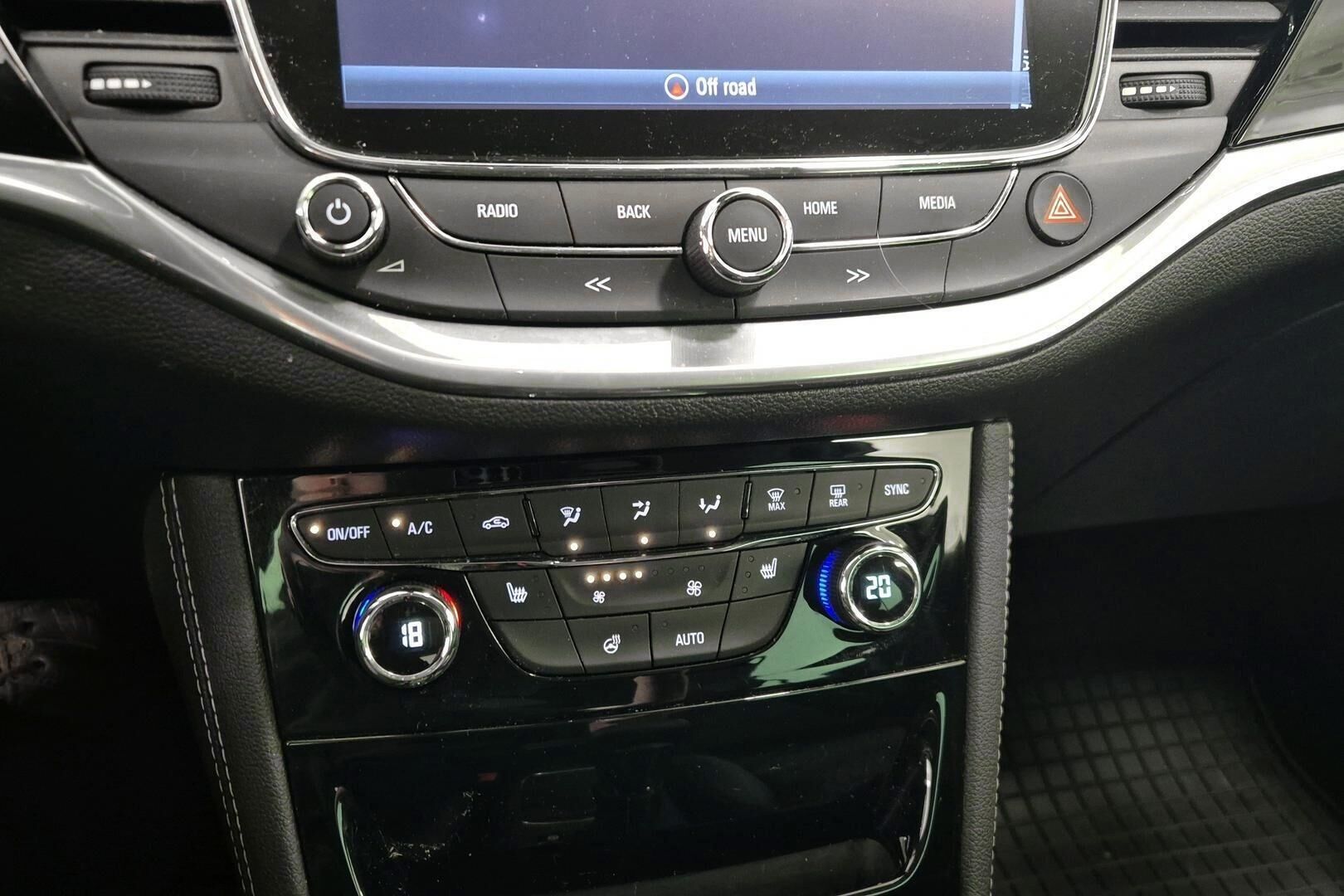 Opel Astra iso kuva 16