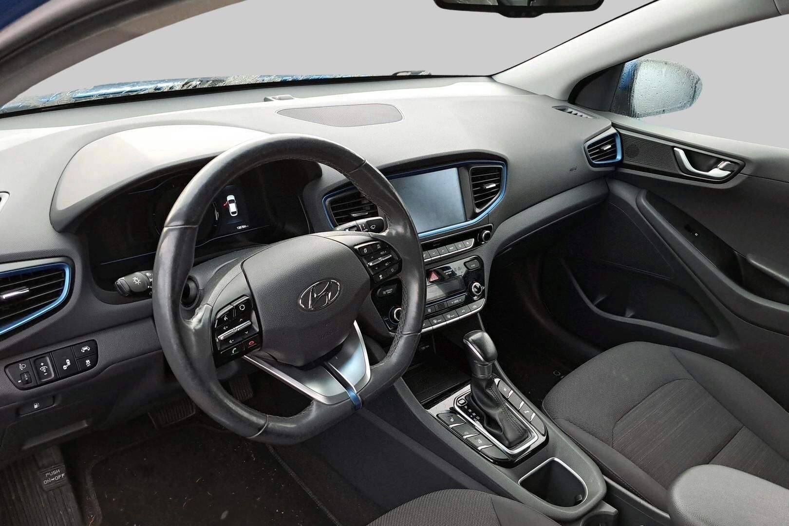 Hyundai IONIQ hybrid iso kuva 2