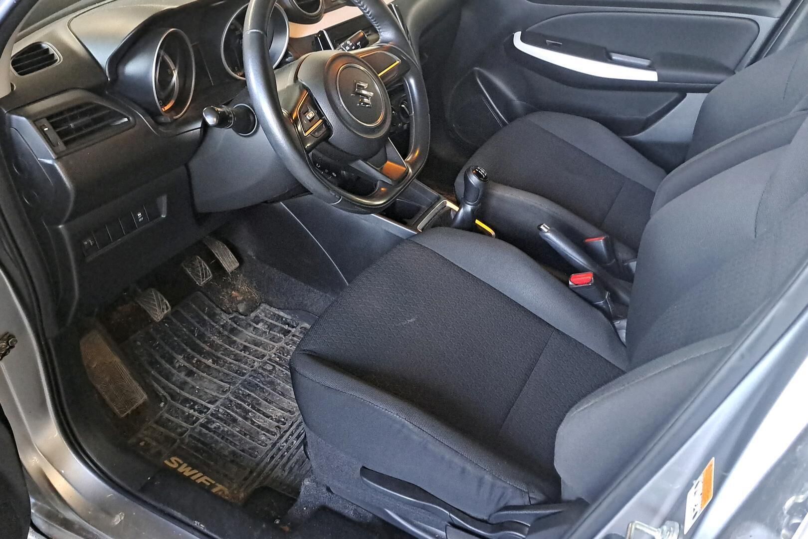 Suzuki Swift iso kuva 2