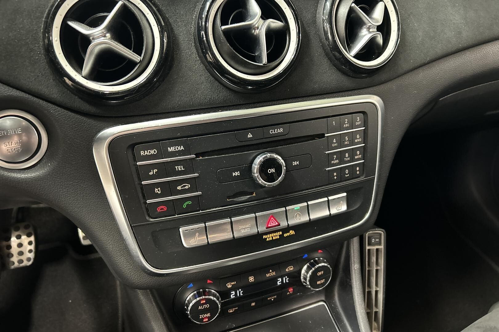 Mercedes-Benz CLA iso kuva 22