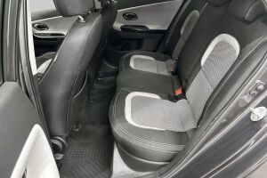 Kia cee'd esikatselu 7