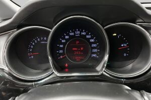 Kia cee'd esikatselu 9