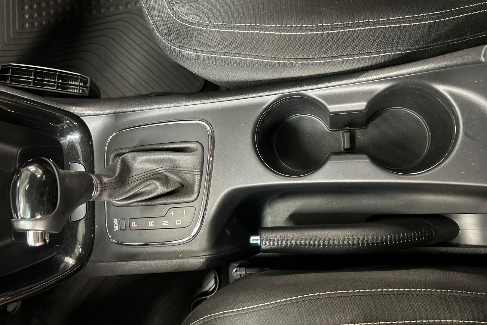 Kia cee'd iso kuva 20