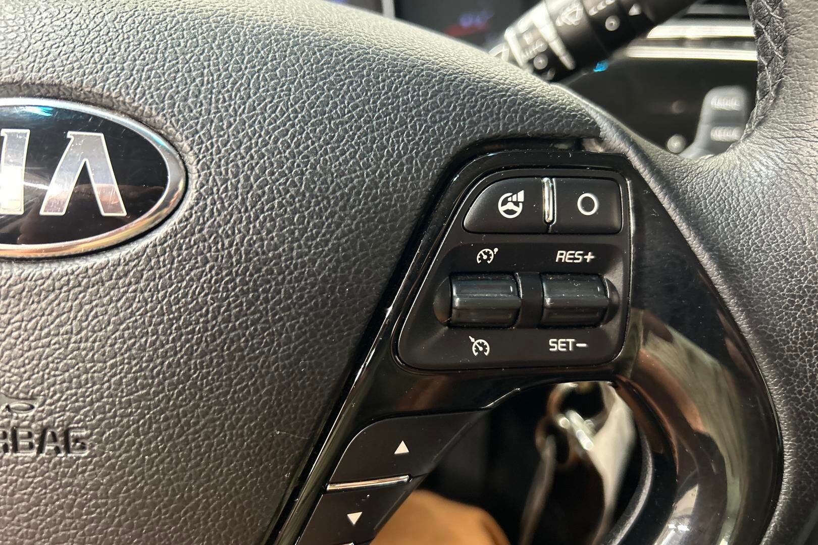 Kia cee'd iso kuva 11