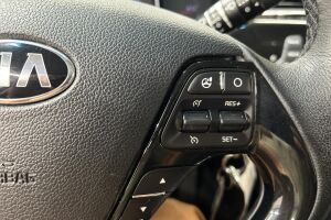 Kia cee'd esikatselu 11