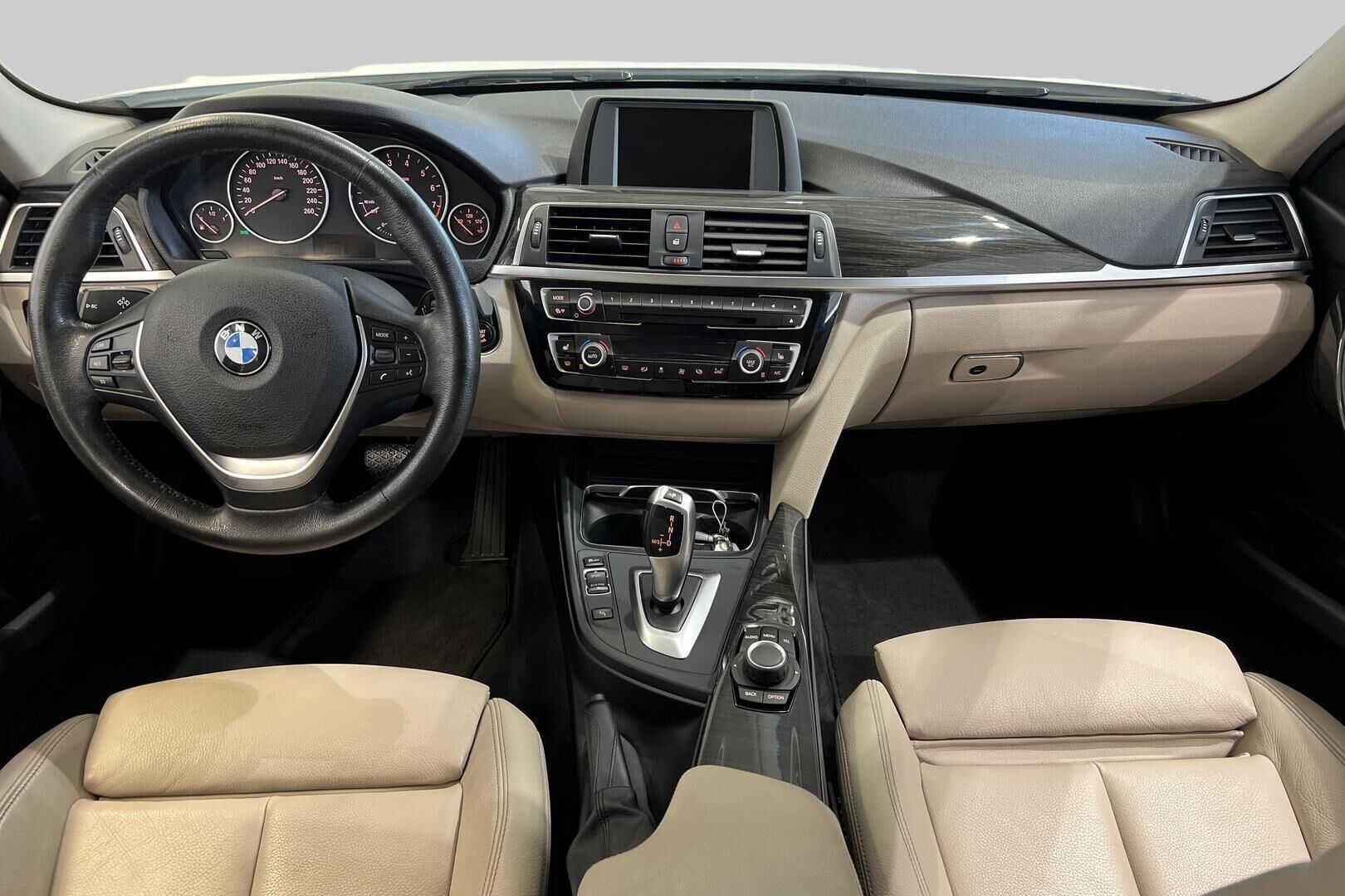 BMW 3-SARJA iso kuva 11